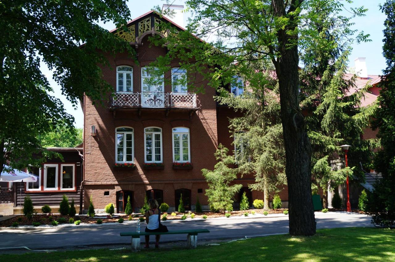 Bed and Breakfast Savoy à Spała Extérieur photo